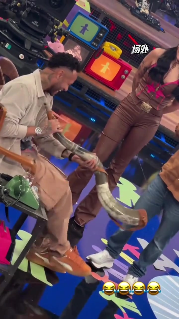 內(nèi)馬爾快把自己笑噶了這號(hào)角怎么吹都吹不起來